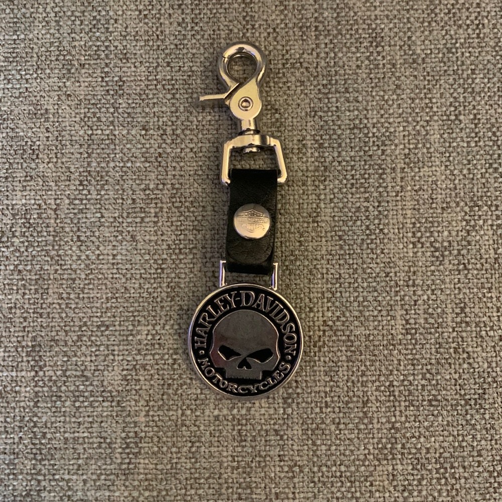 HARLEY-DAVIDSON SKULL KEYRING with Bottle Opener